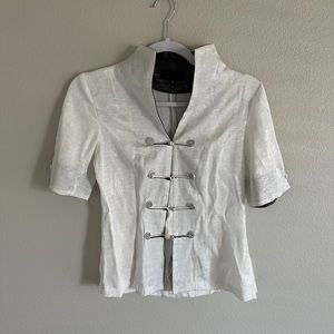 Miniye Women’s size Medium Shirt